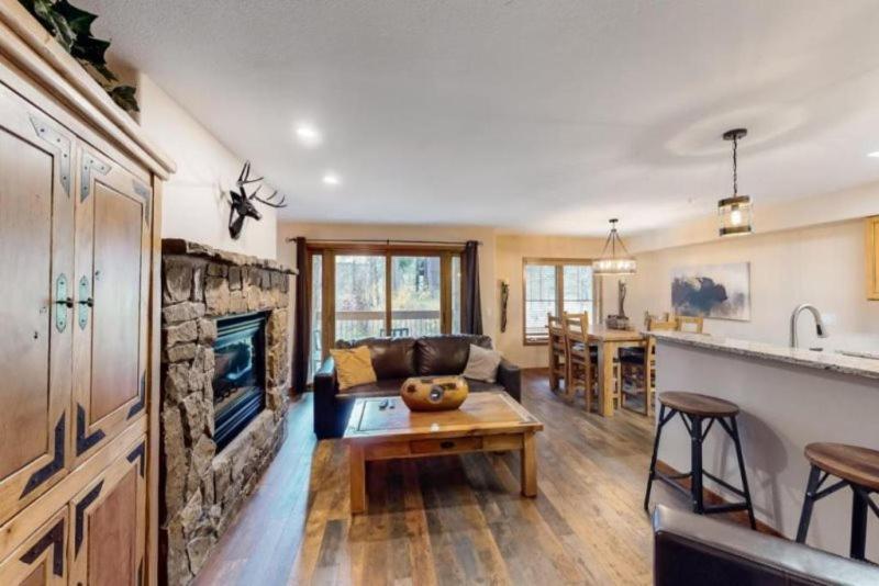 Renovated 2 Bedroom Condo Next To Snowflake Lift - Walk To Lifts And Town! Breckenridge Exteriör bild